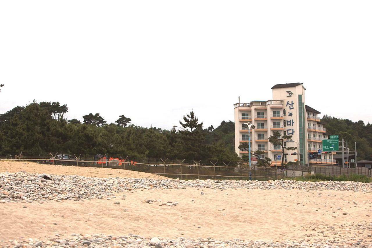 Benikea Hotel Mountain & Ocean Yangyang Exterior photo